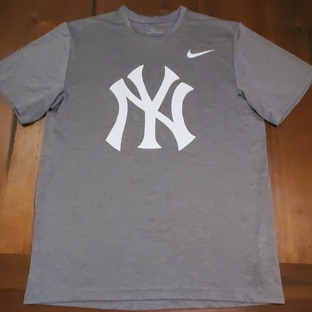 Nike New York Yankees Dri-fit shirt L